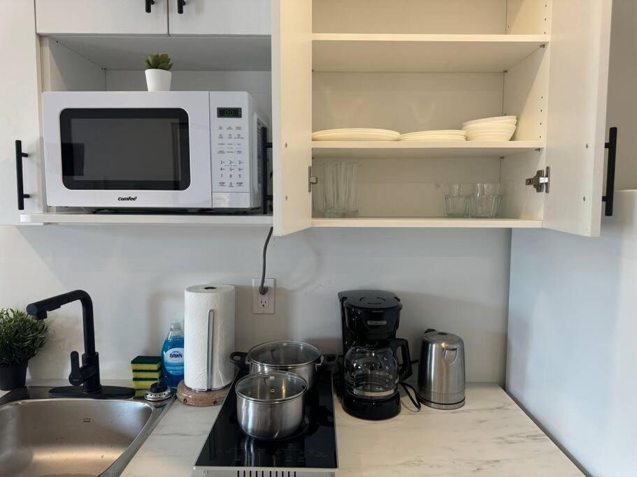 Apartment Cozy With Kitchenette - 8 Edmonton